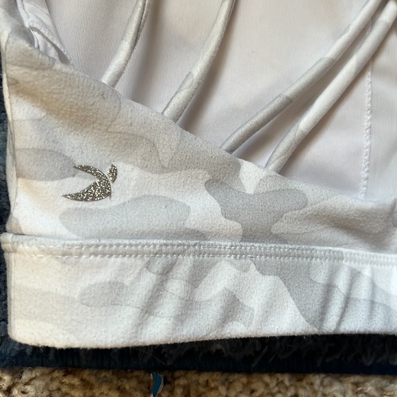 Like new/hardly worn Glyder strappy light camo sports bra in women’s size S - Picture 4 of 5